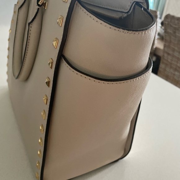 Extra large, Michael Kors, Selma, and cream with gold studs EXCELLENT CONDITION - Picture 7 of 11
